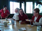beim Frühstück: Volkhard, Marlene, Ingrid Schild