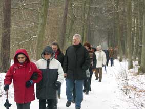 Gretel, Inge, Marlene, Volkhard im Steinheimer Wald