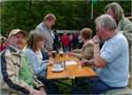 am Biertisch:Edgar und Regina, Andreas, Volkhard und Marlene