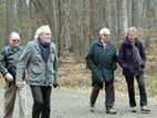 im Wald von Links: Alwin mit Bernd, Werner K. mit Frau