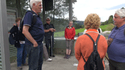 die "Fauleren" am Haltepunkt der Regionalbahn, vorne Günther, Silvia, Josef, hinten Heinrich, Gaby