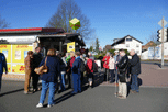 die Pitschedabber stehen vor dem Kiosssssss am Bahnhof in Lieblos