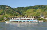 Geysir-Schiff zur Insel Namedy