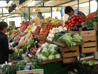 Obst- und Gemüsestand