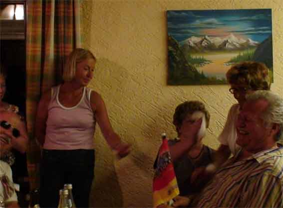 Doc, Volkhard, Christa, Maria und Marga als Schwestern