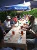 am Biertisch von der anderen Seite