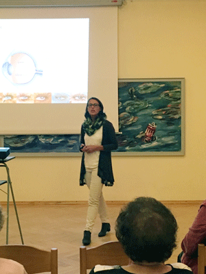 Frau Kirsten Hien beim Vortrag